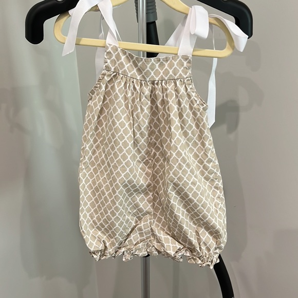 Khaki Sunsuit, with ribbon ties, monogrammed CCO - Picture 3 of 3